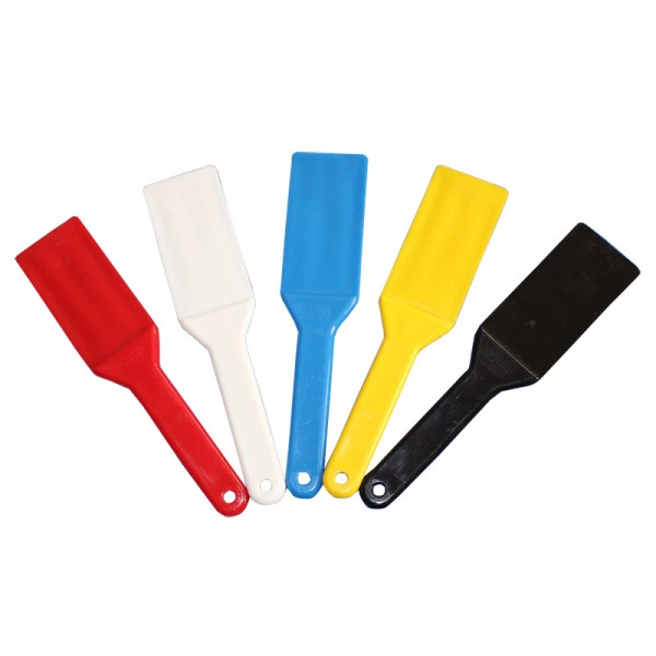 Plastic spatula